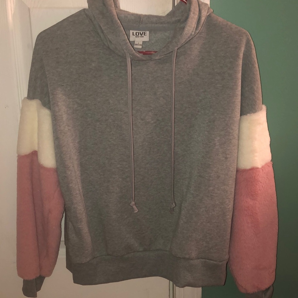 Fur sleeve hoodie